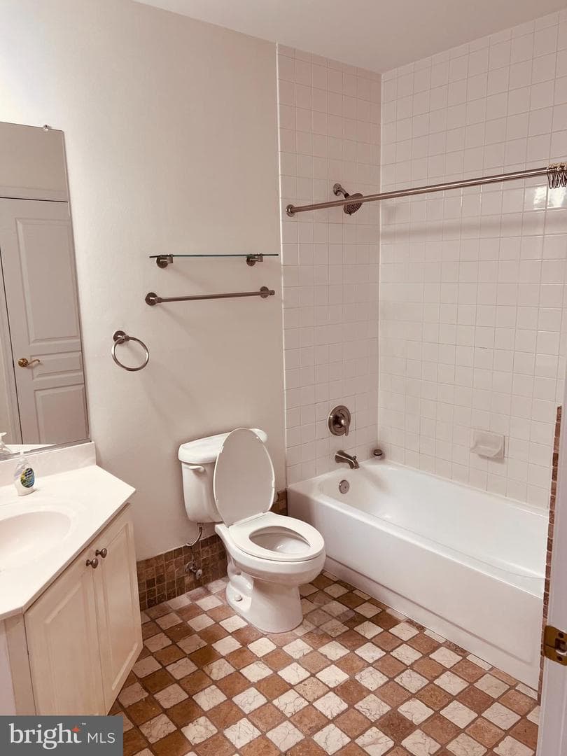 2204 Westcourt Lane #113 photo 14
