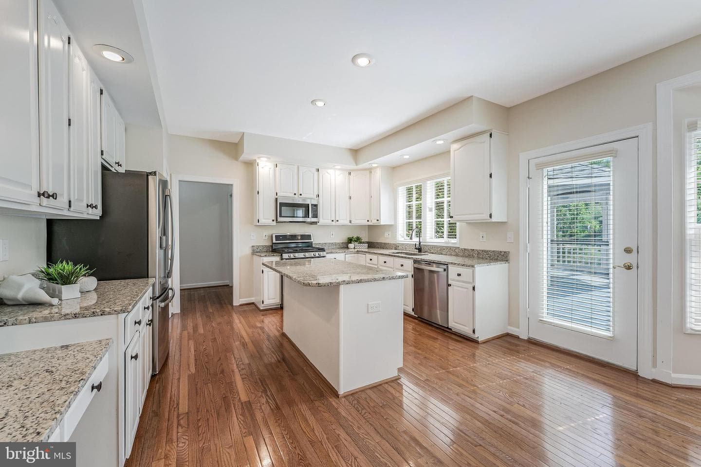 5501 Ashleigh Road photo 30