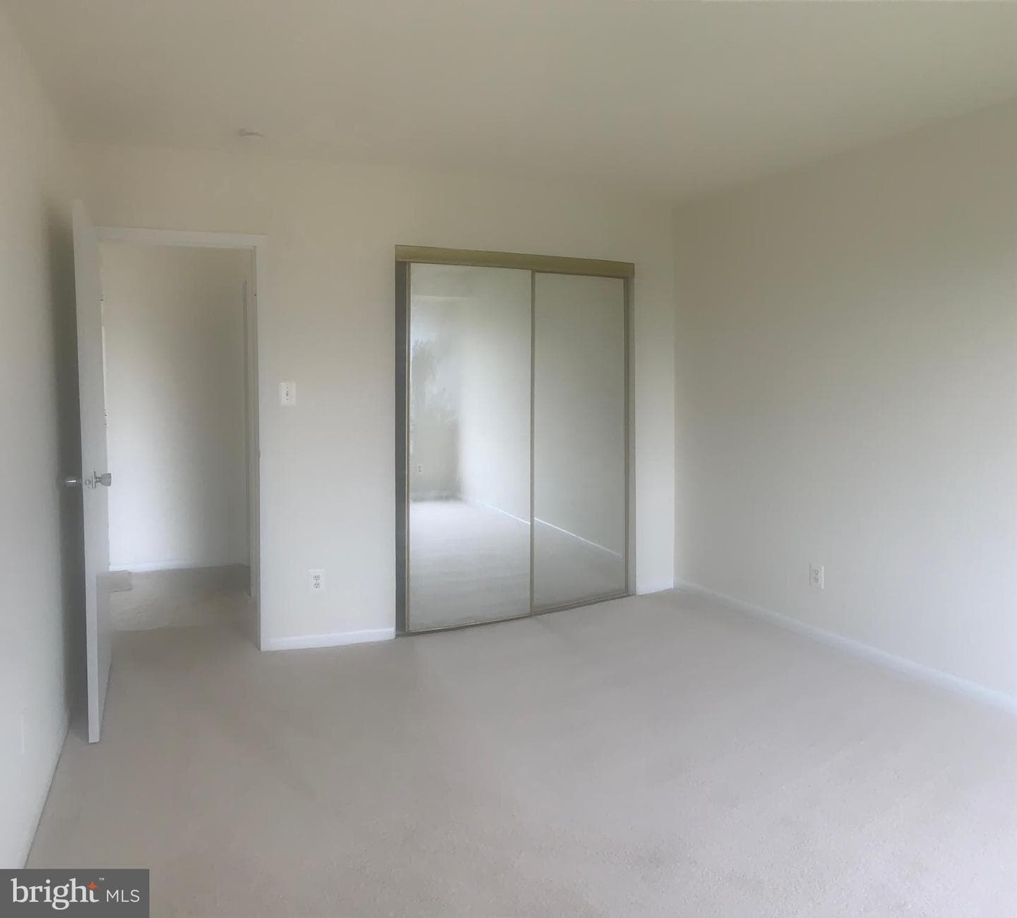 6001 Arlington Boulevard #903 photo 10