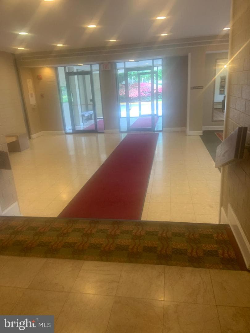6001 Arlington Boulevard #903 photo 16