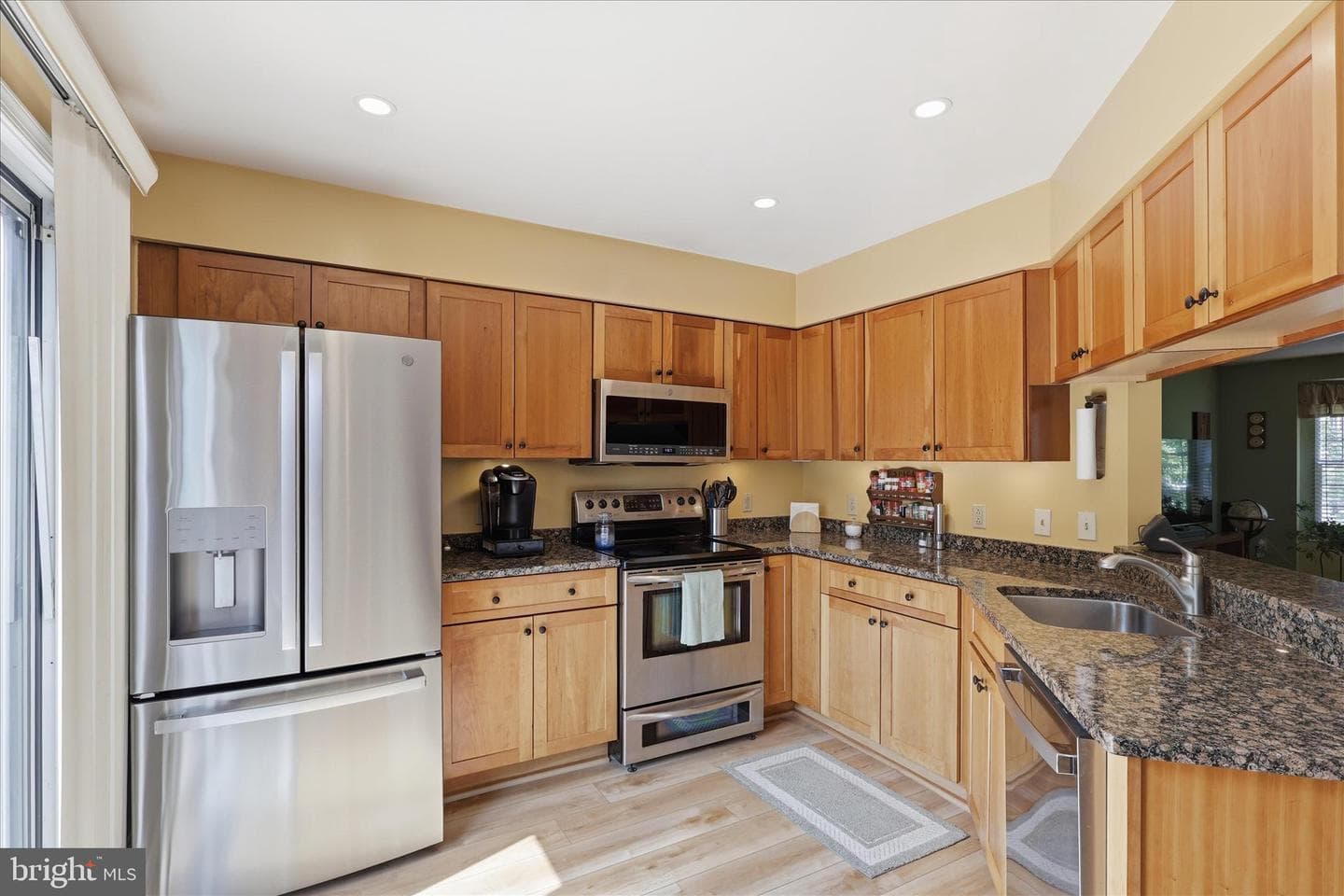 6013 Keble Drive photo 11