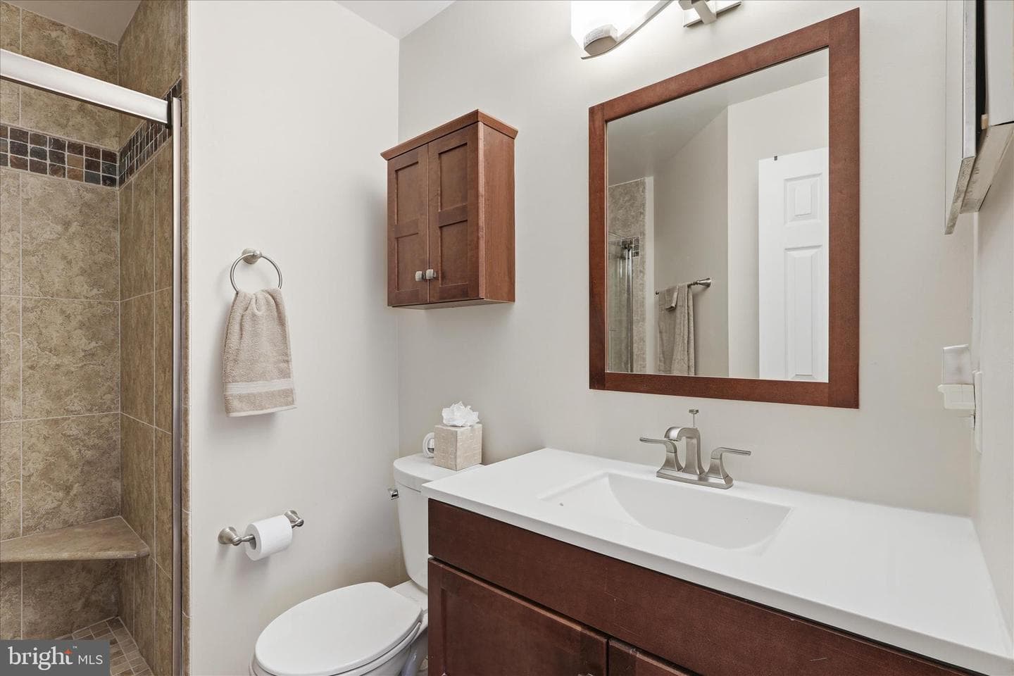 6013 Keble Drive photo 17