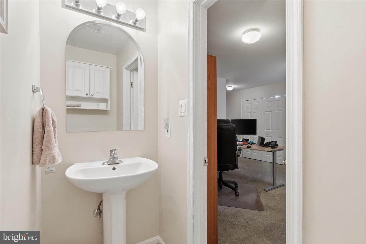 6013 Keble Drive photo 24