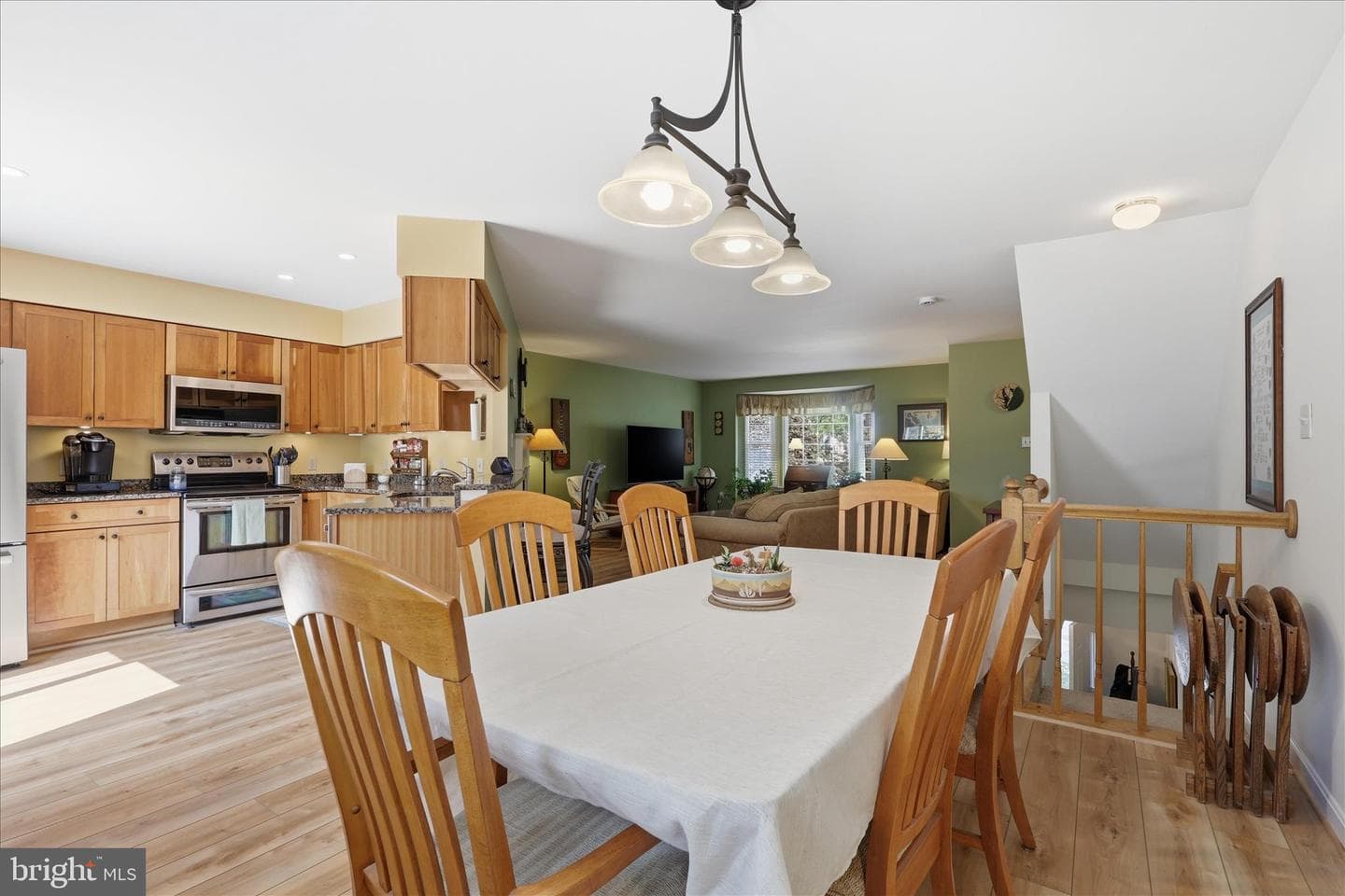 6013 Keble Drive photo 9