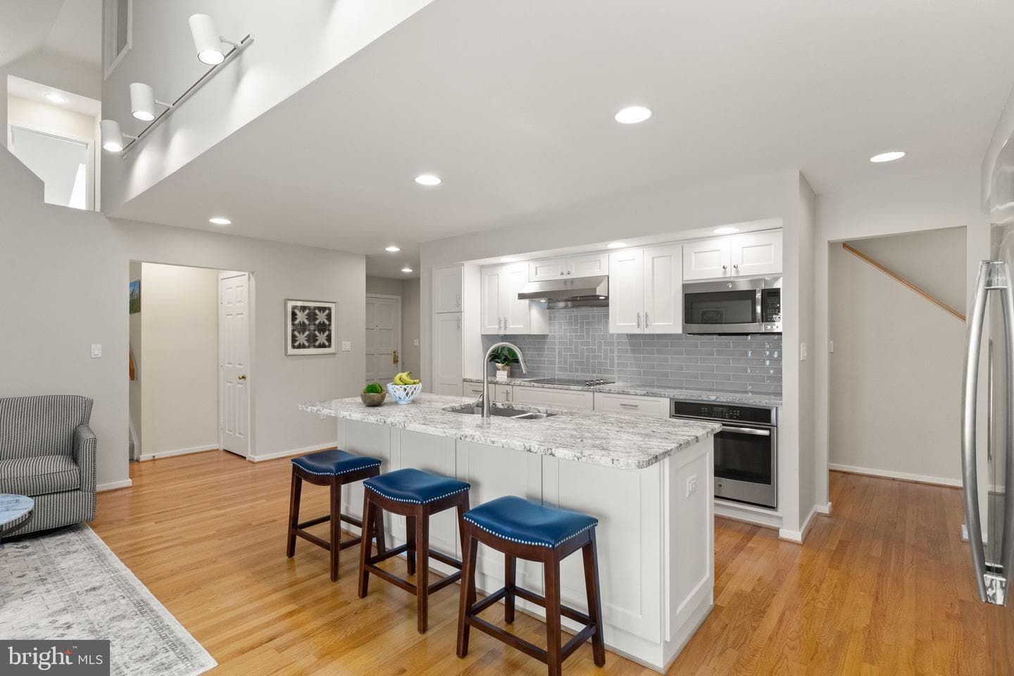 1424 Belcastle Court photo 4