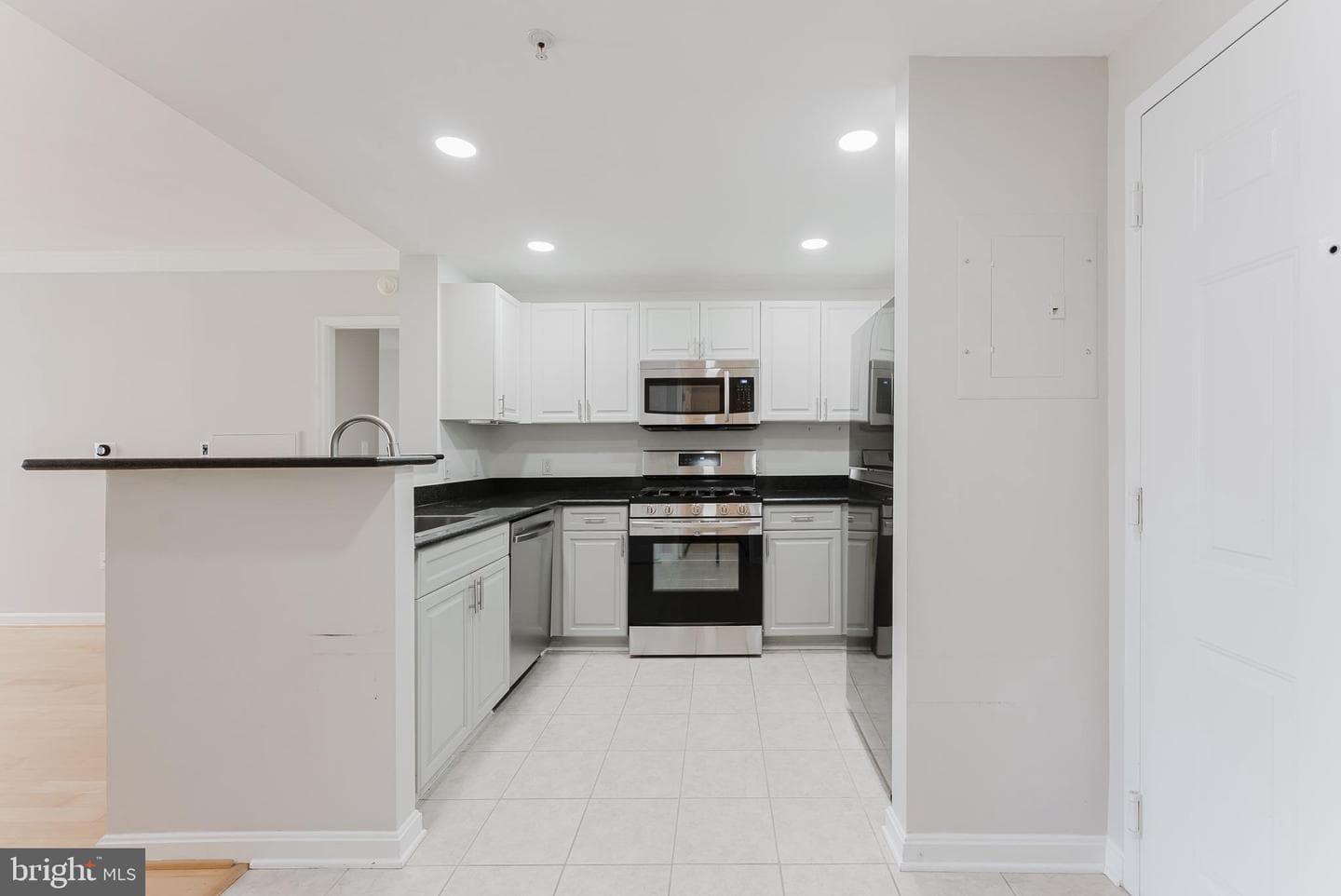 2726 Gallows Road #202 photo 7