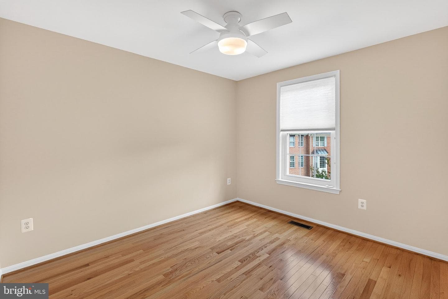 7412 Gillingham Row photo 27