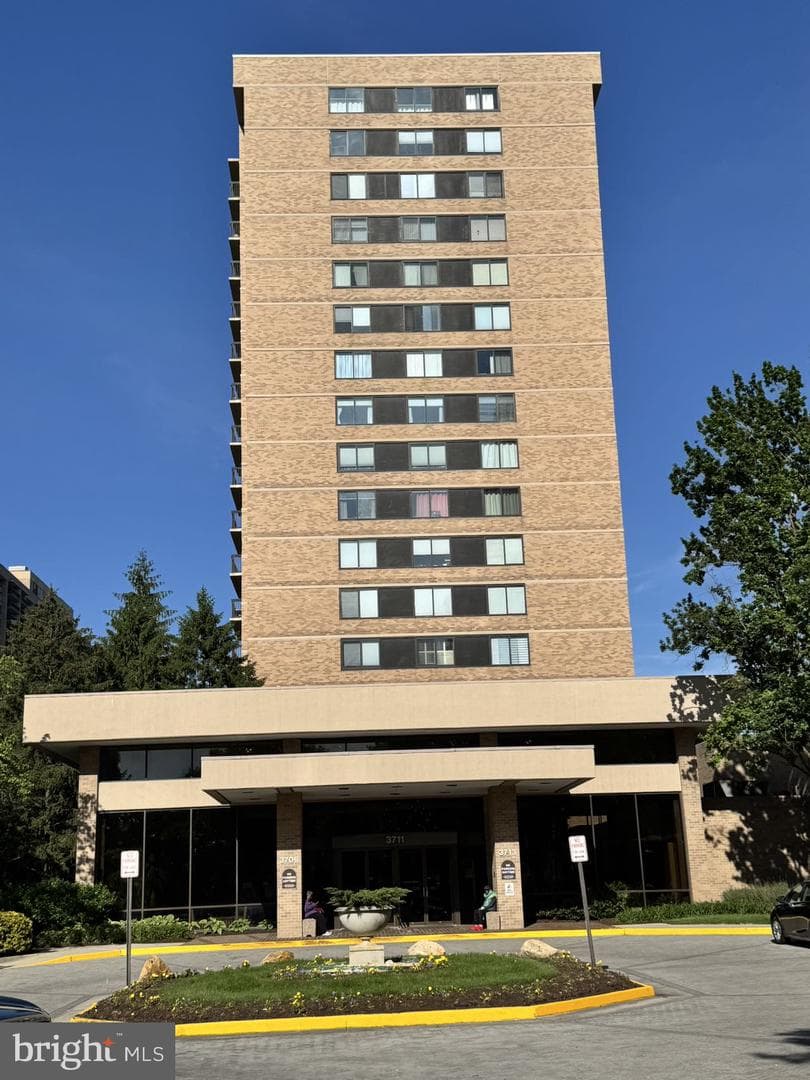 3713 S George Mason Drive #1005, Falls Church