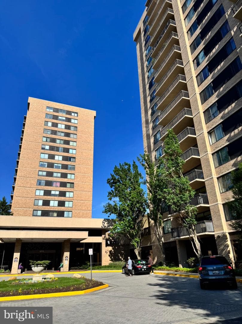 3713 S George Mason Drive #1005, Falls Church