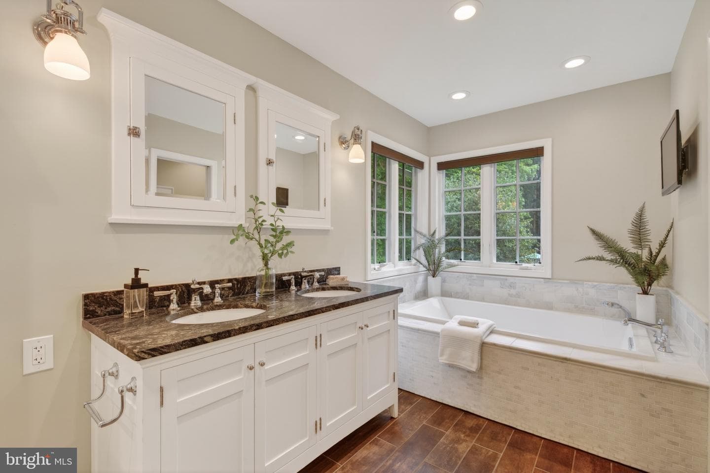 7211 Laketree Drive photo 28