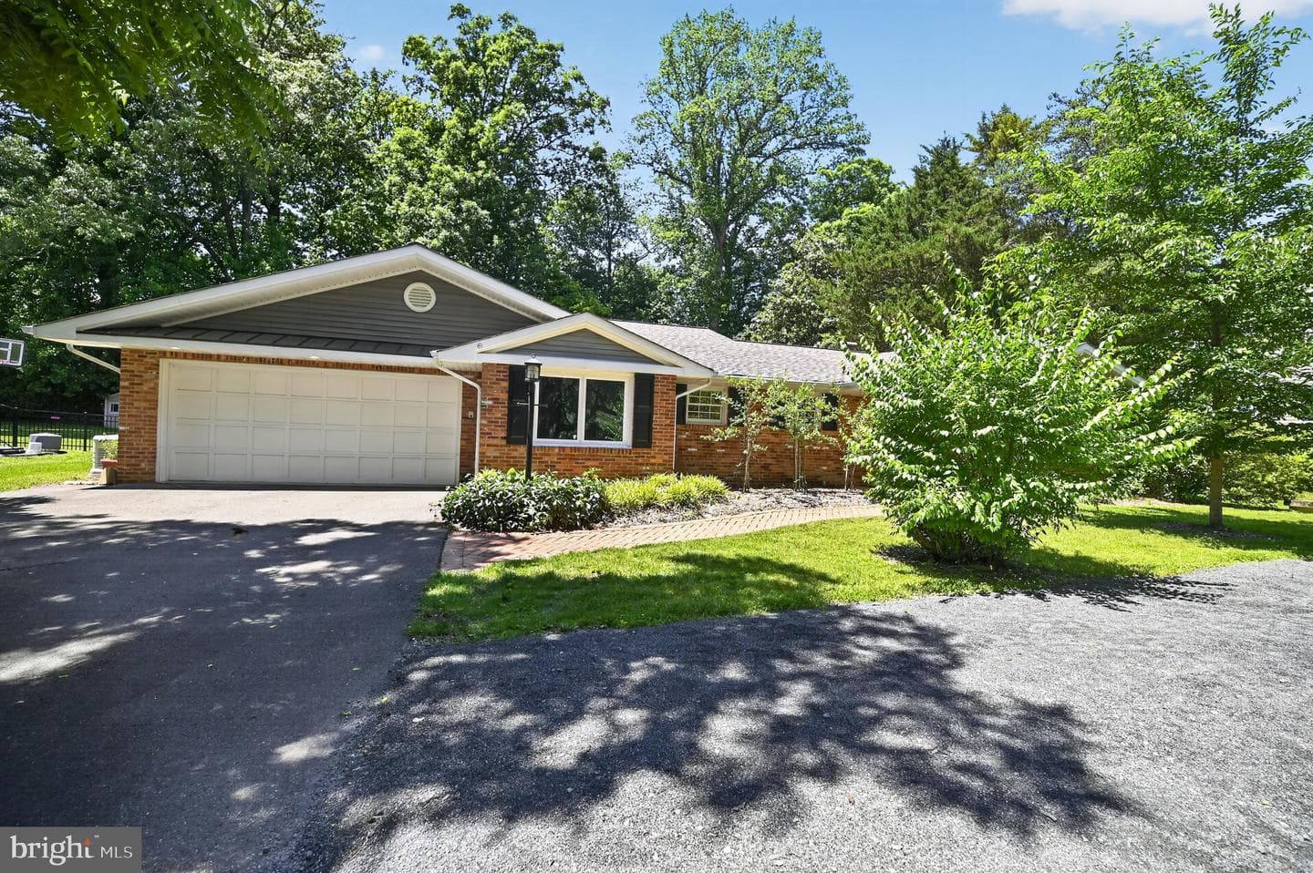 4042 Doveville Lane photo 7