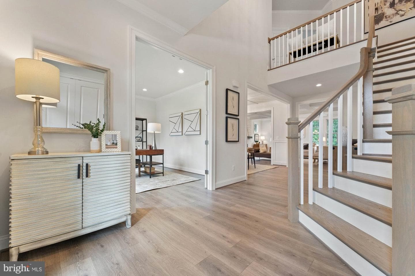505 Glyndon Street NE photo 3