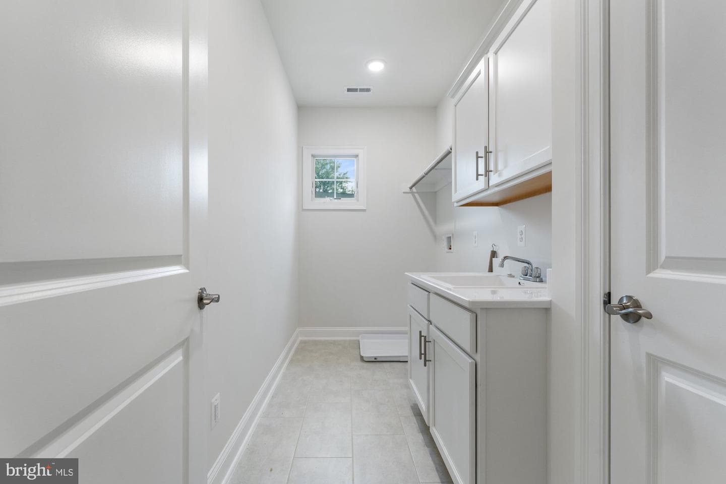 505 Glyndon Street NE photo 41