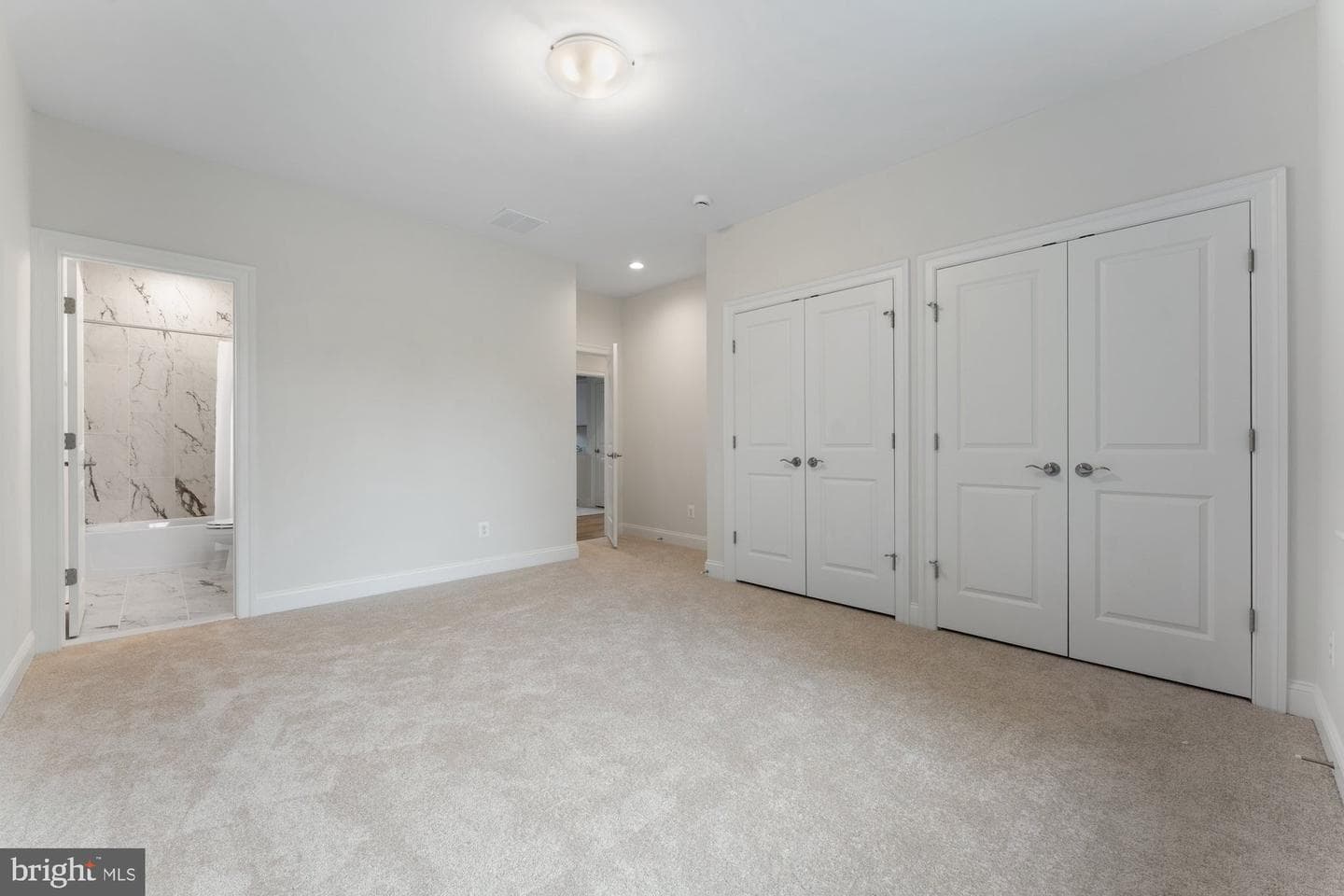505 Glyndon Street NE photo 45