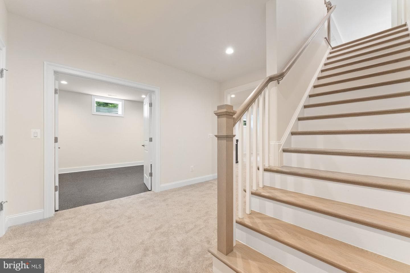 505 Glyndon Street NE photo 47