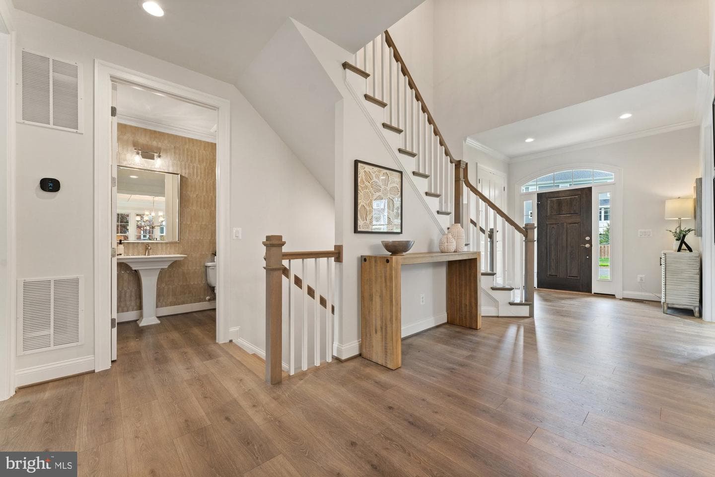 505 Glyndon Street NE photo 7