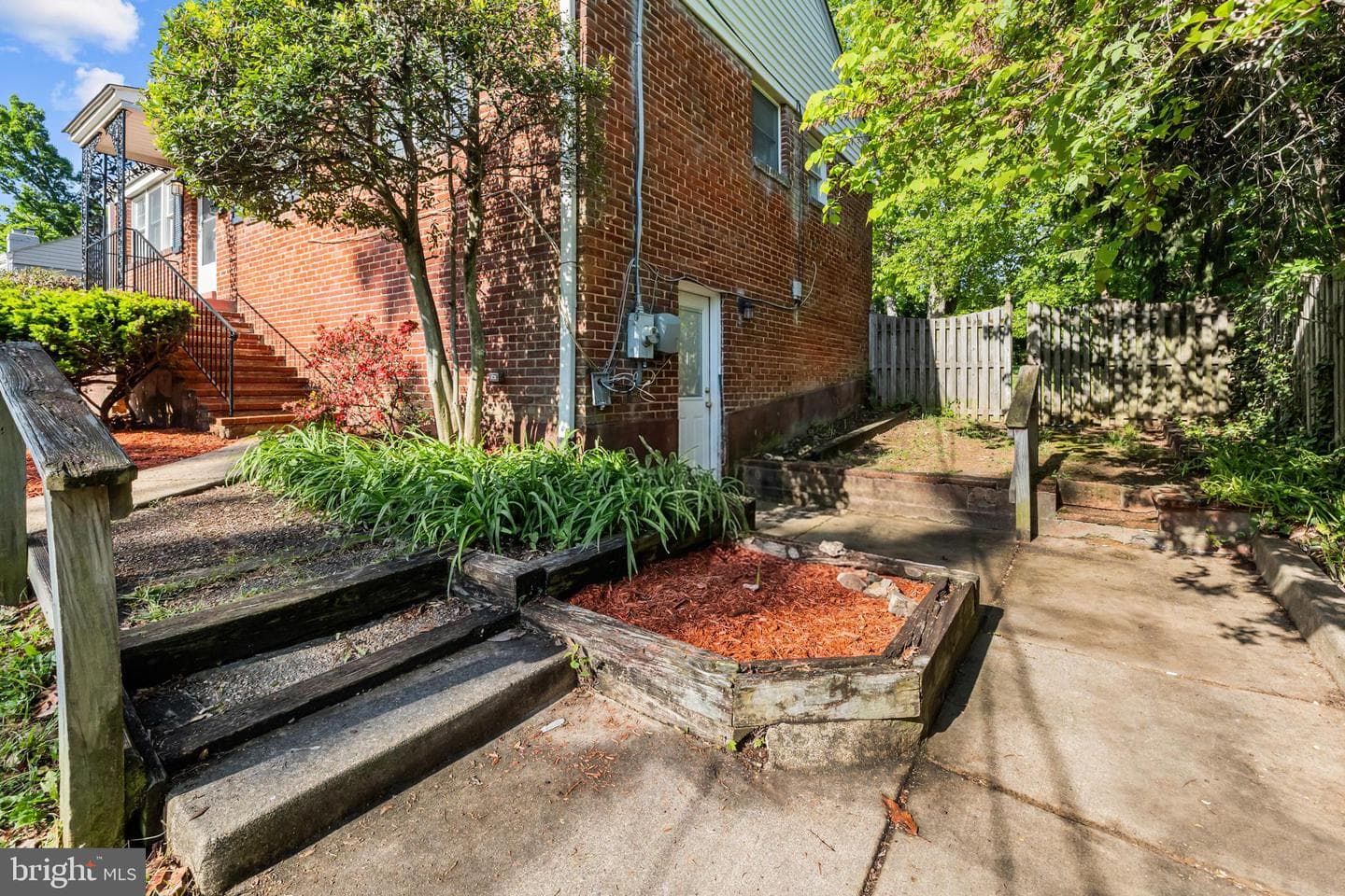 2520 Buckelew Drive photo 33