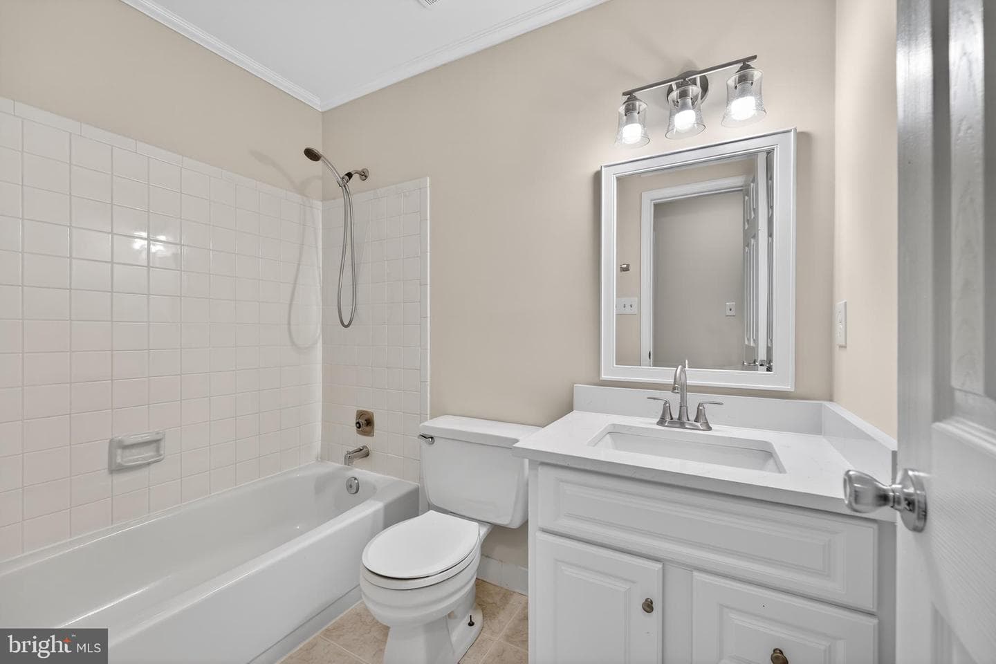 7503 Amesbury Court photo 18