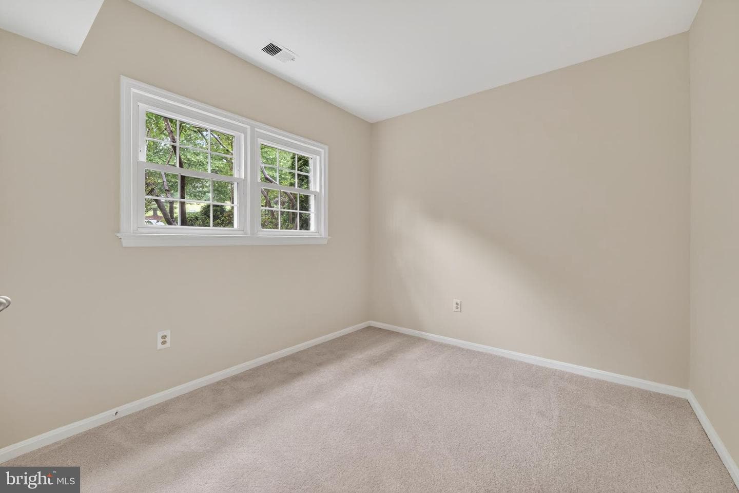 7503 Amesbury Court photo 19