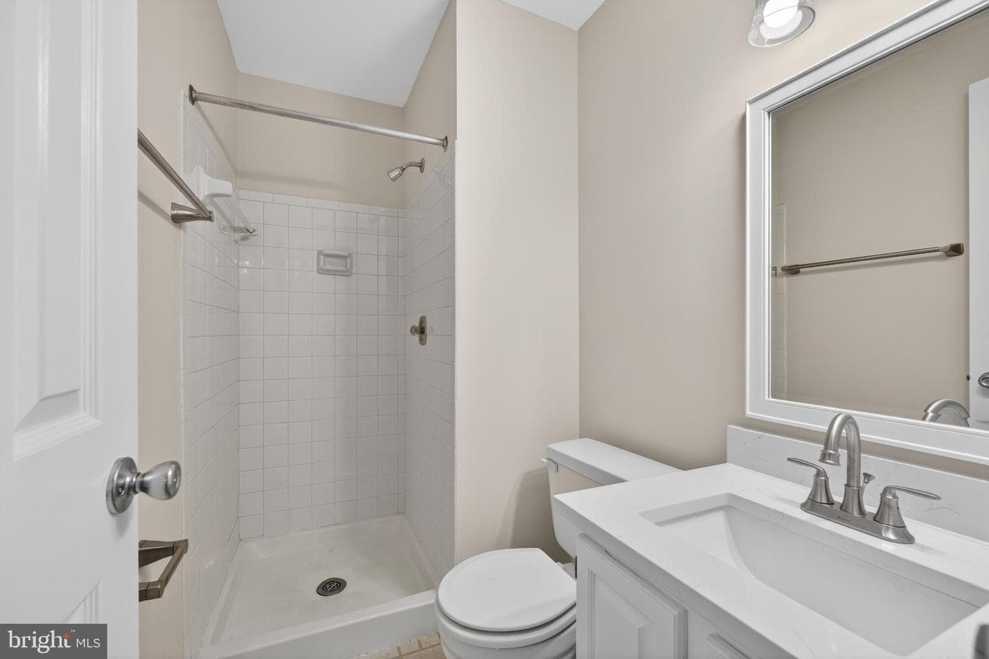 7503 Amesbury Court photo 20