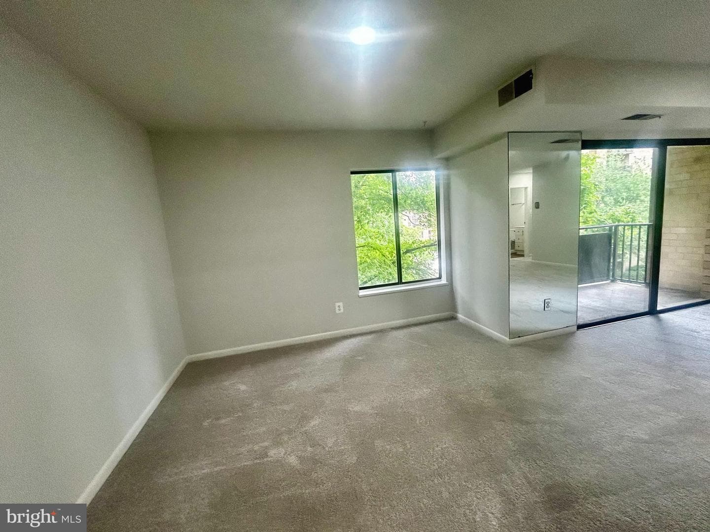 6001 Arlington Boulevard #423 photo 10