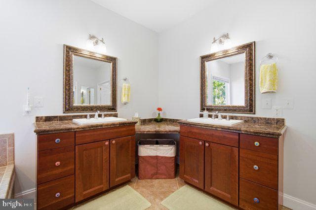 8310 Robey Ave photo 41