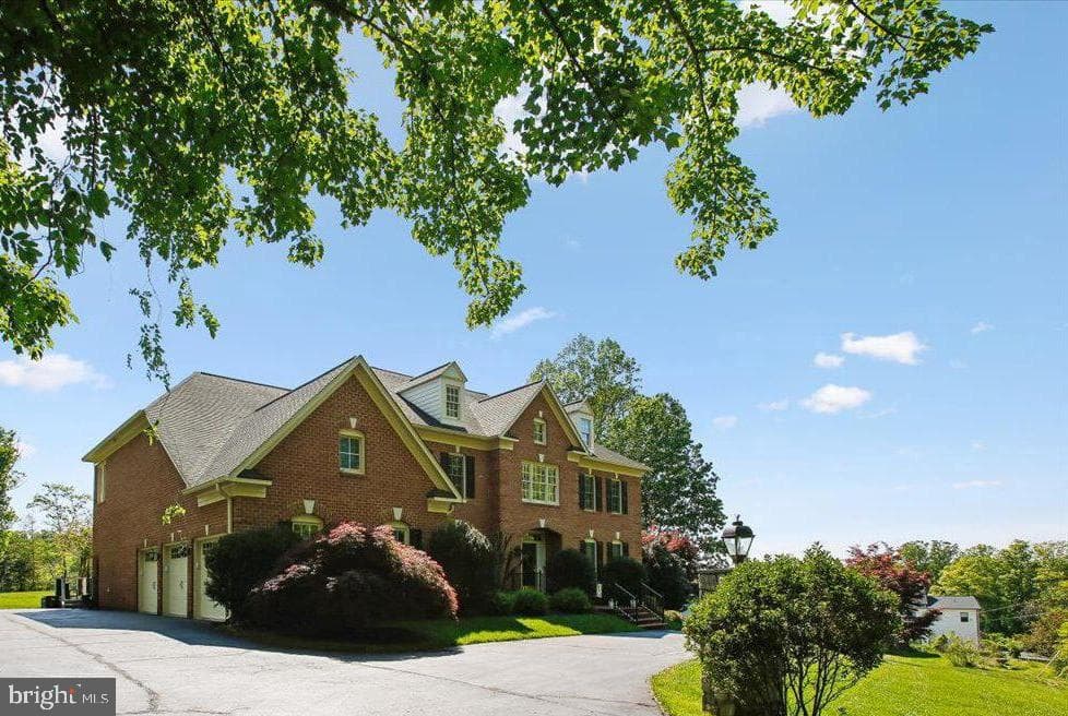 11133 Oakton Road
