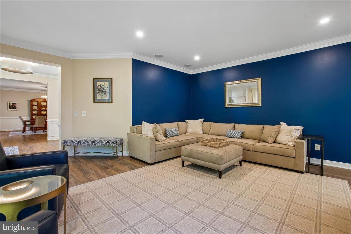 11133 Oakton Road photo 17