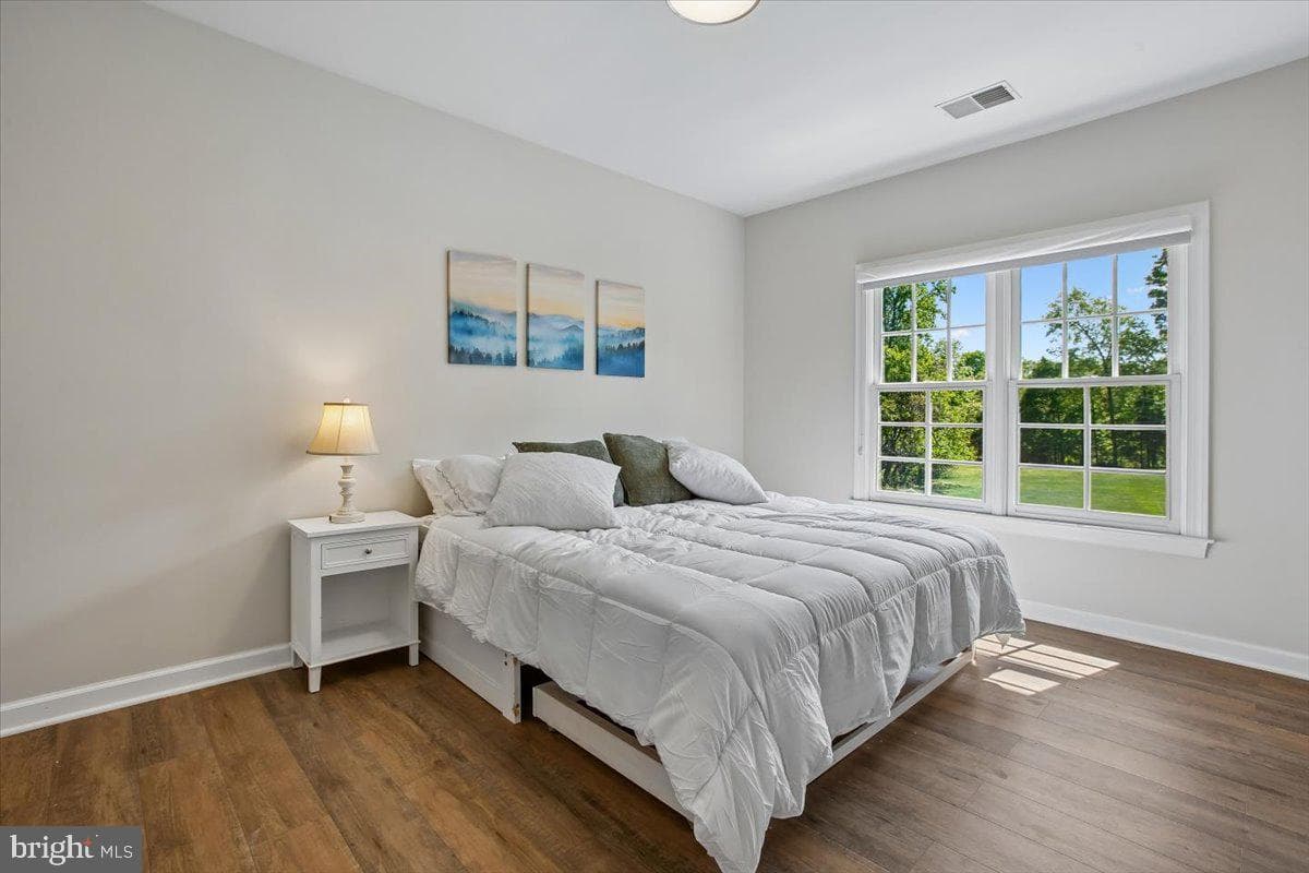 11133 Oakton Road photo 42