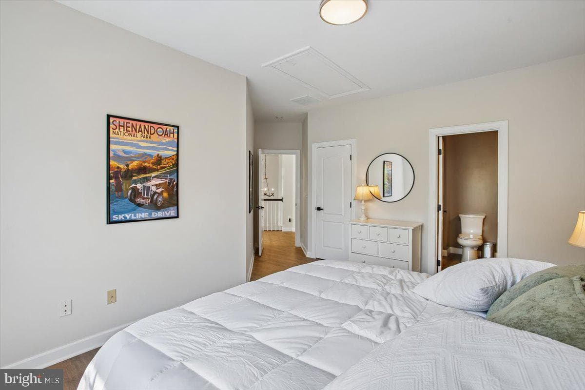 11133 Oakton Road photo 43