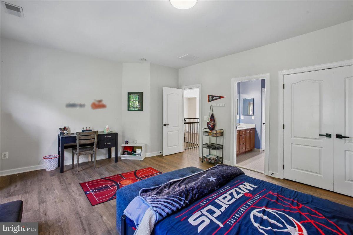 11133 Oakton Road photo 50
