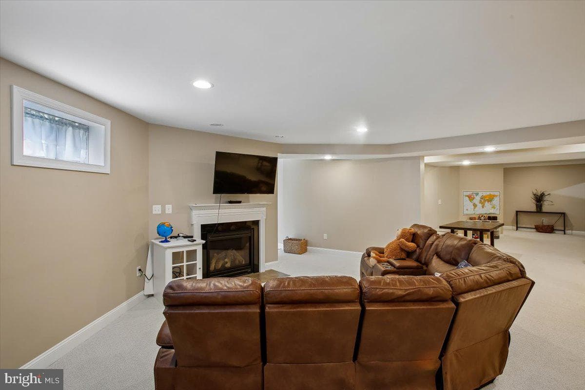 11133 Oakton Road photo 53