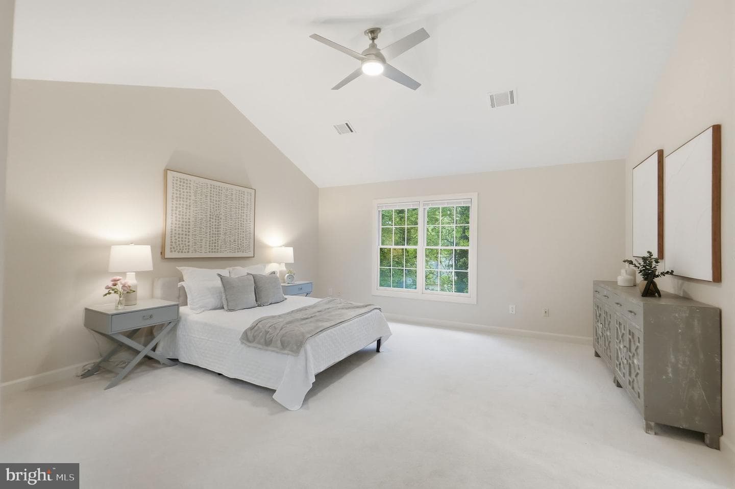 125 Roland Court SW photo 17