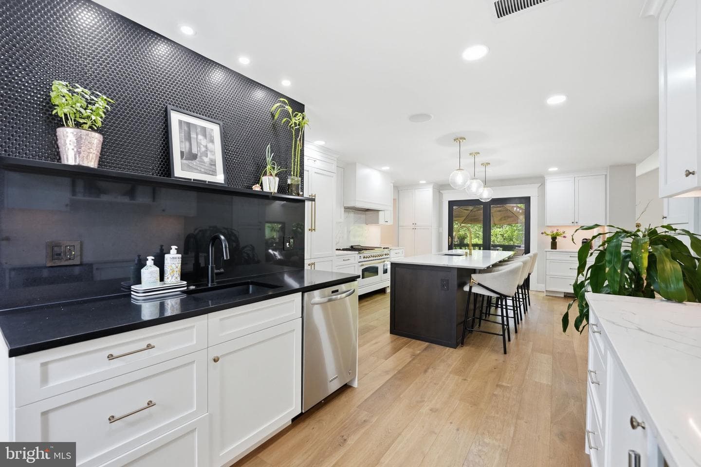969 Spencer Road photo 7