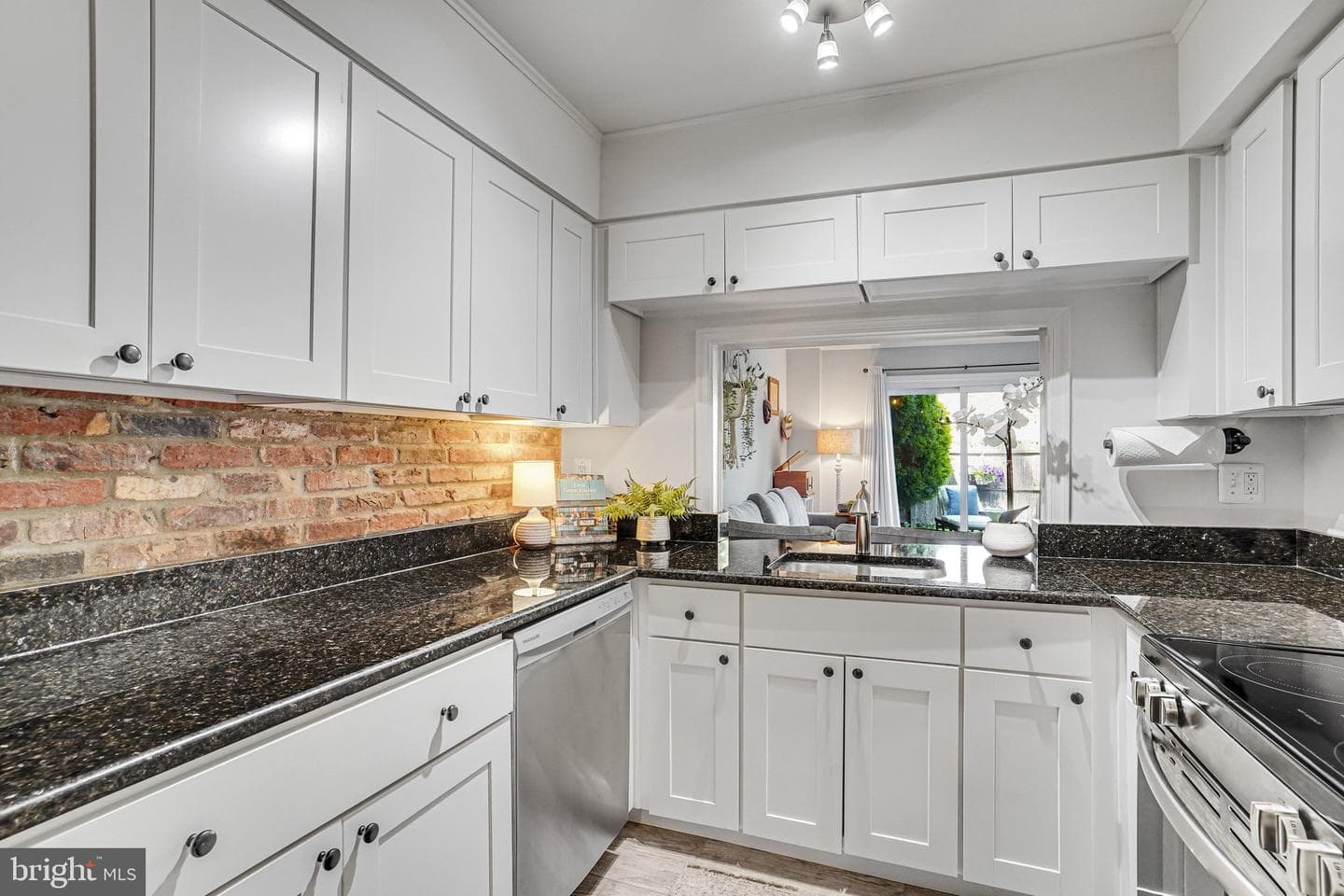 8386 Forrester #550 photo 14