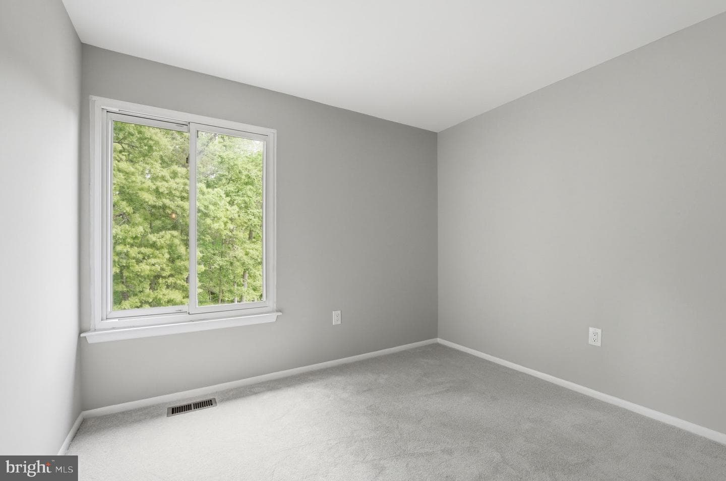 6045 Hollow Knoll Court photo 18
