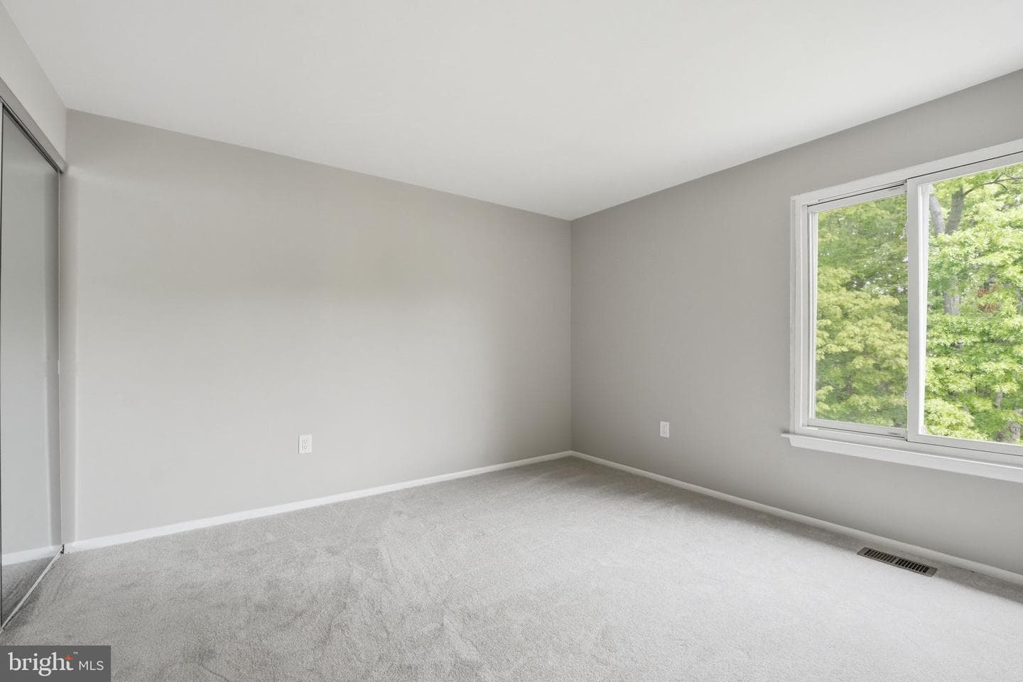 6045 Hollow Knoll Court photo 19