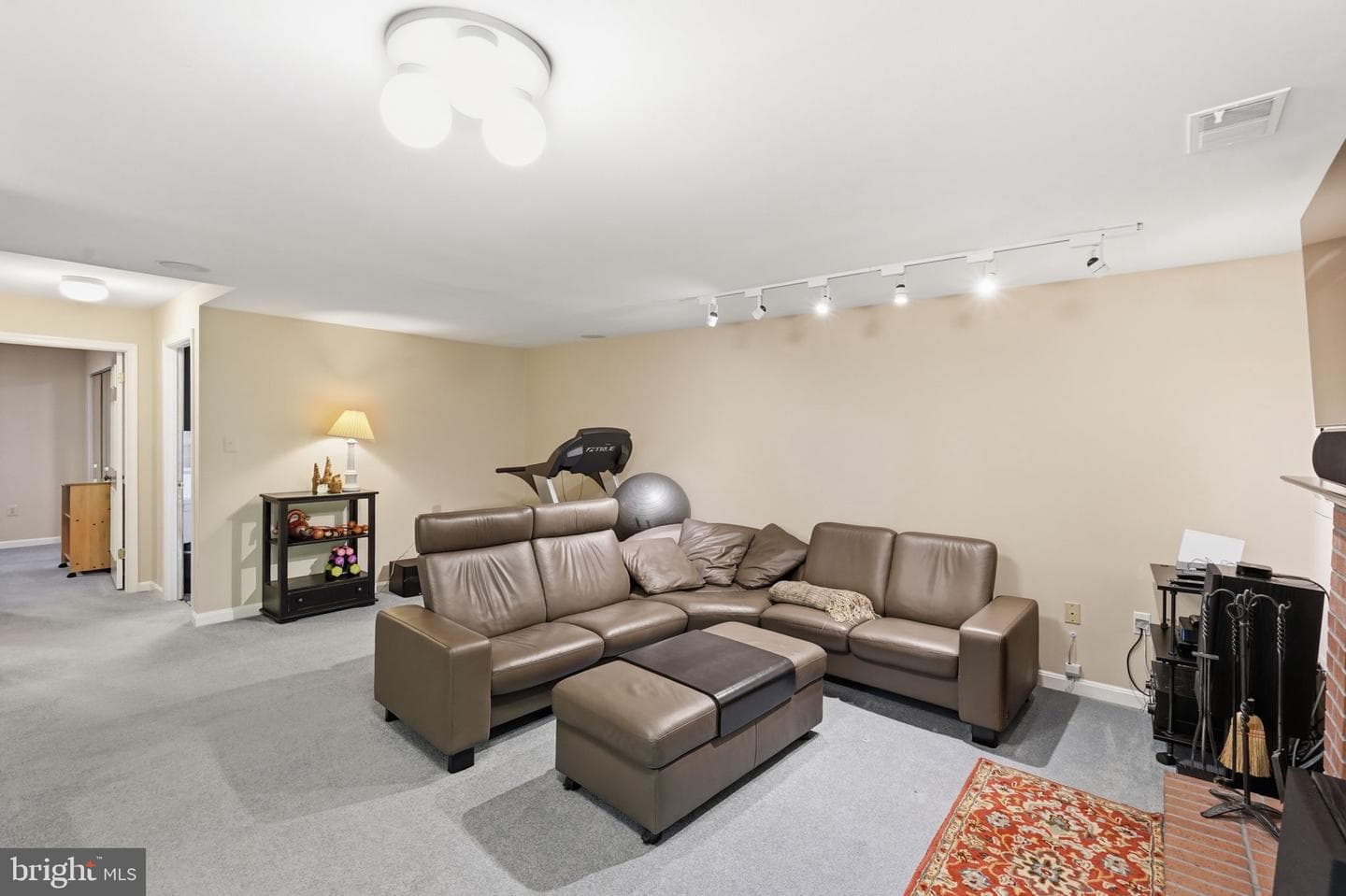 6086 Heatherwood Drive photo 34