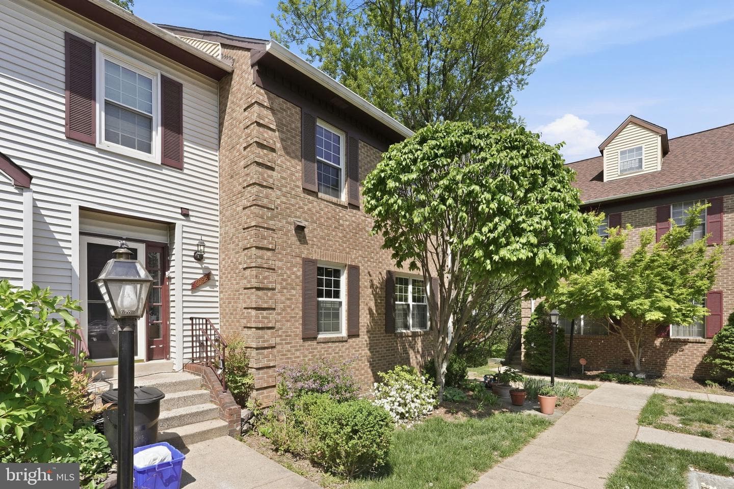 6086 Heatherwood Drive photo 4