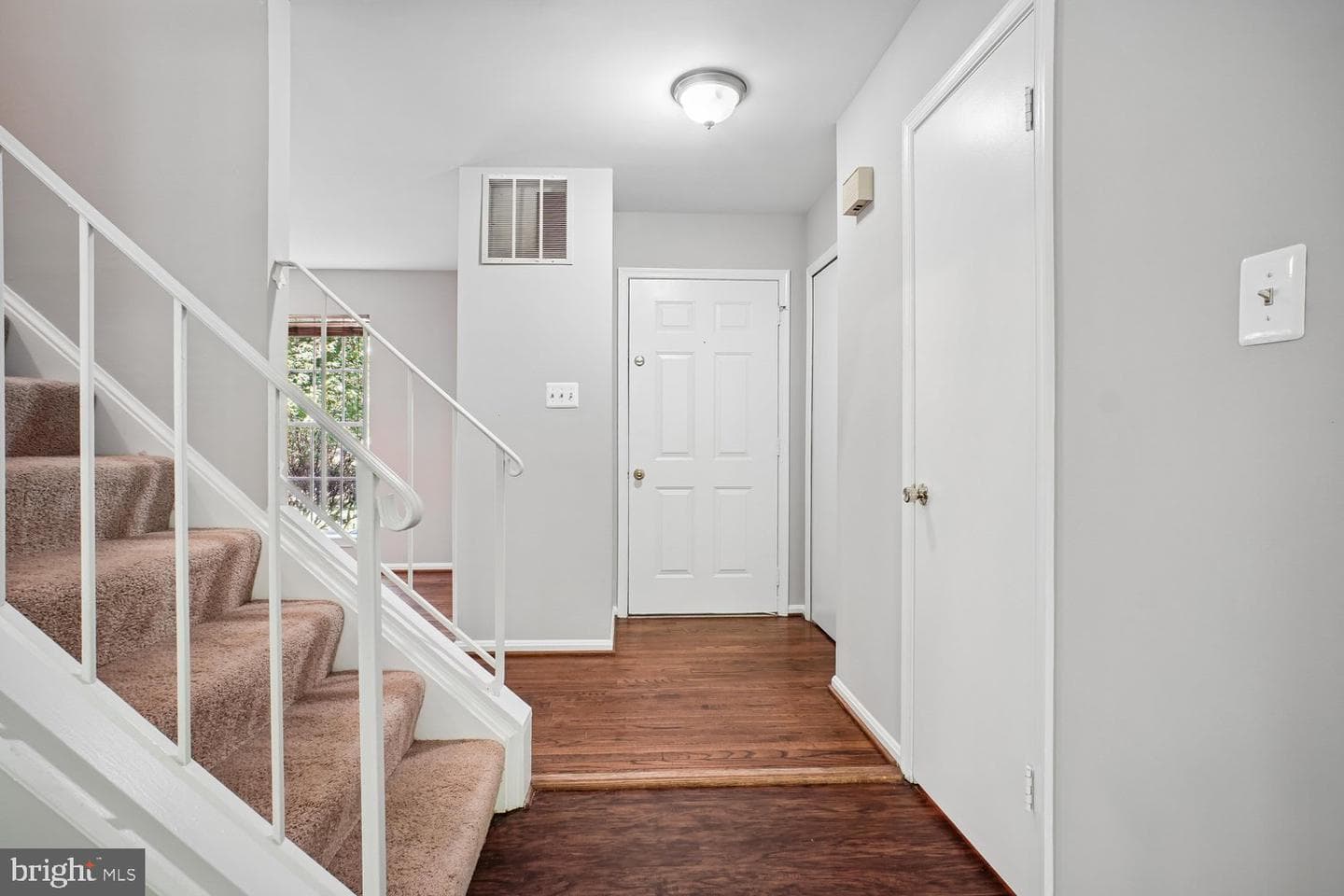 10051 Downeys Wood Court photo 2