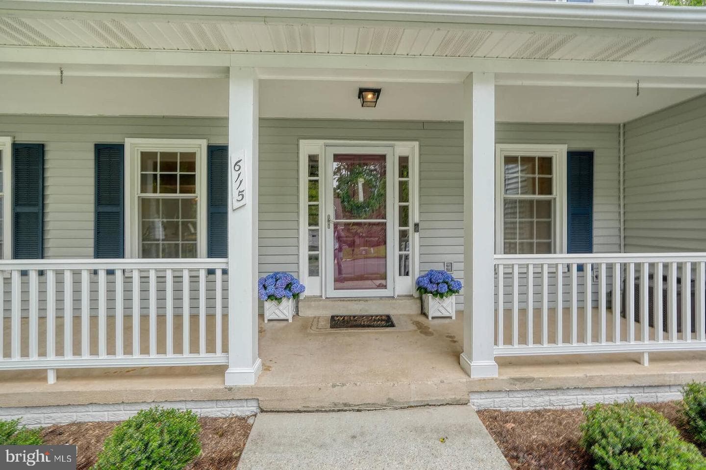 6115 Mountain Springs Lane photo 4