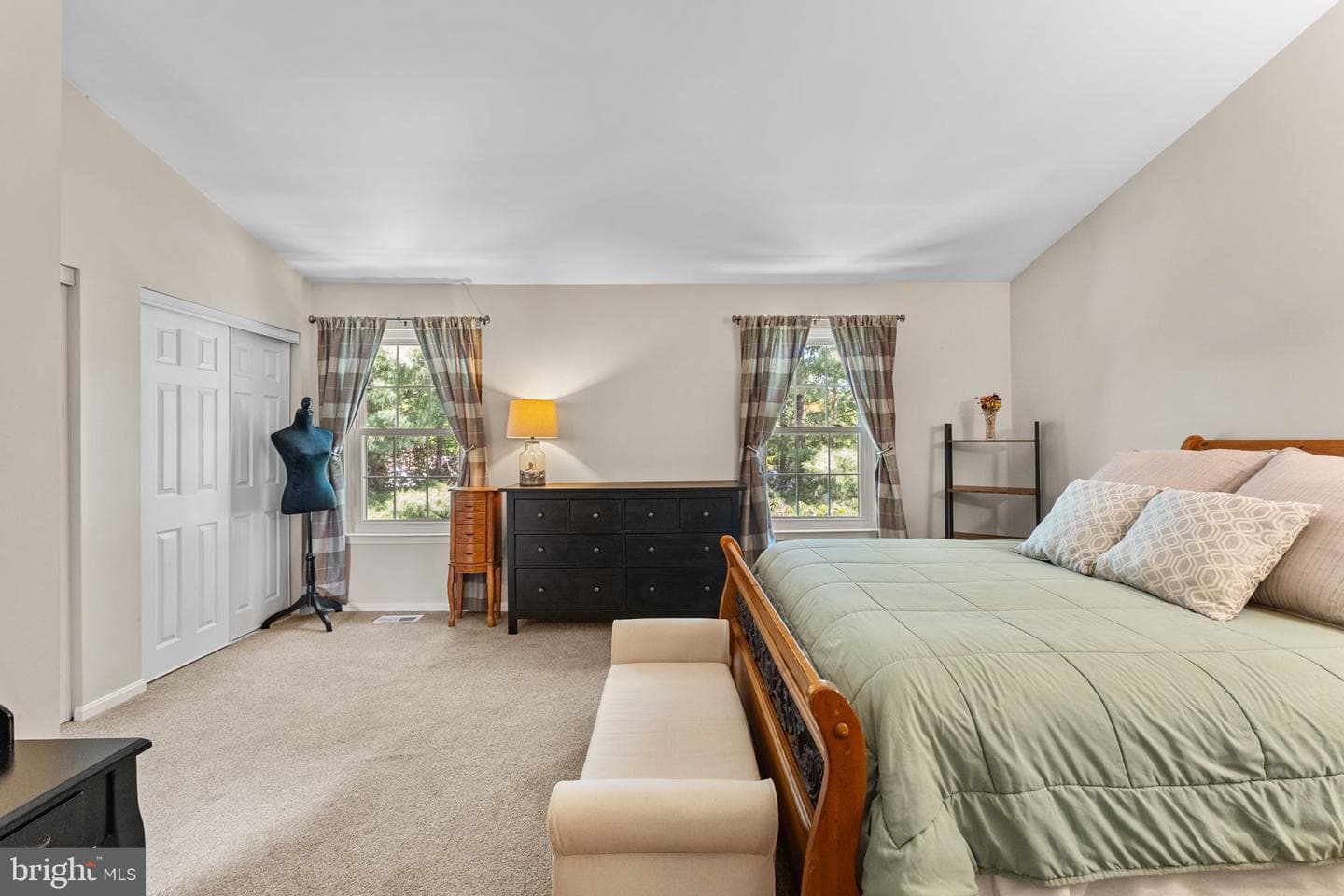 7027 Solomon Seal Court photo 20