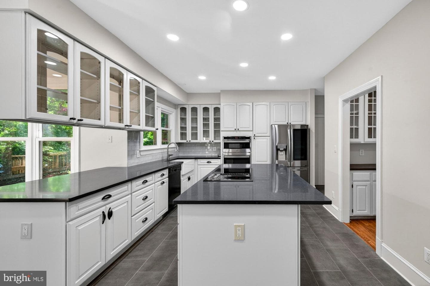 1504 Night Shade Court photo 4