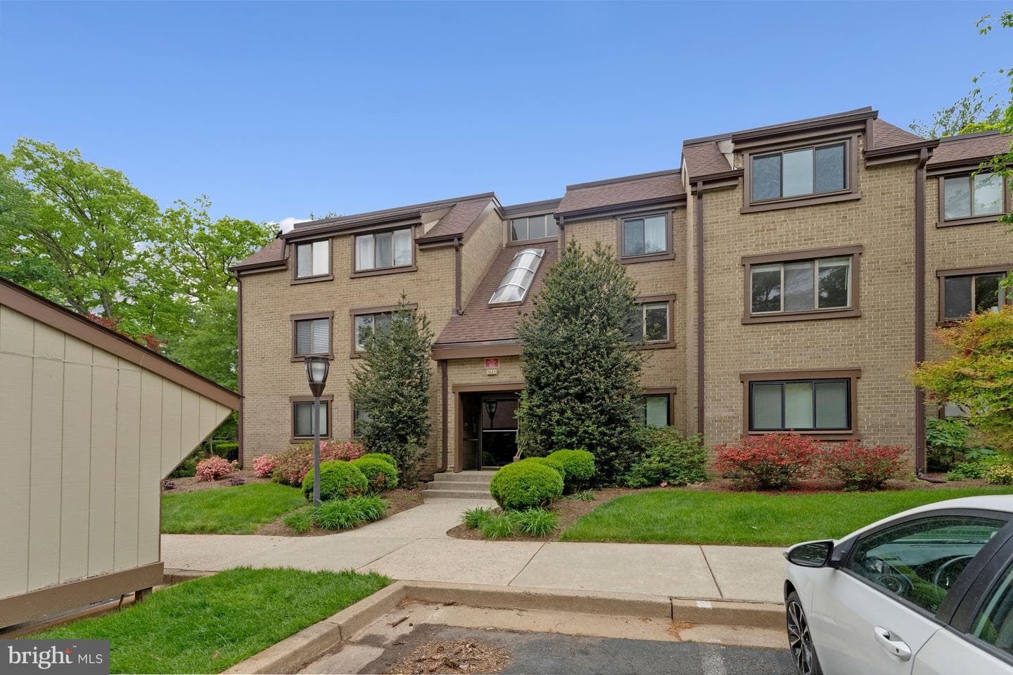 1621 Parkcrest Circle #201, Reston