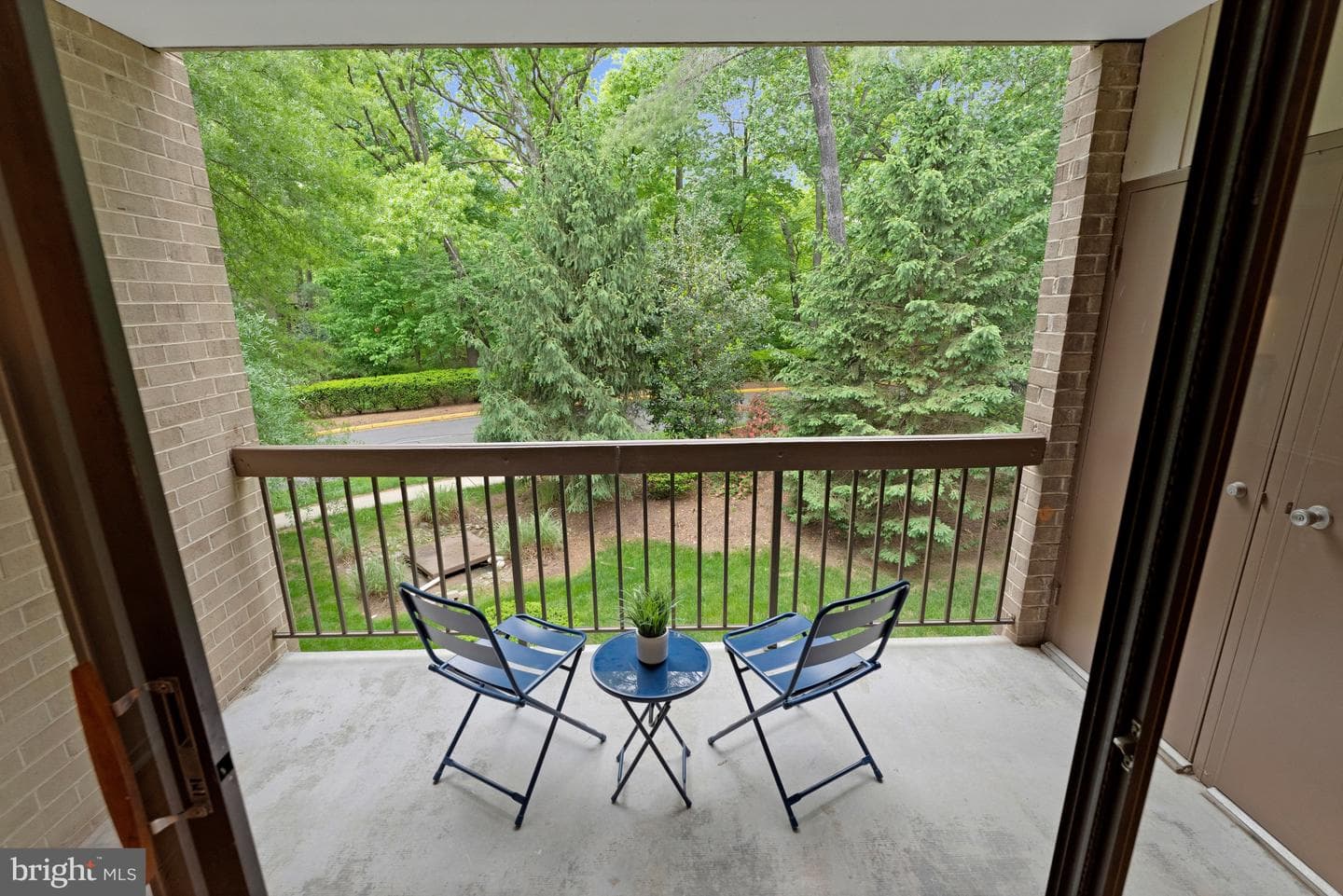 1621 Parkcrest Circle #201 photo 22