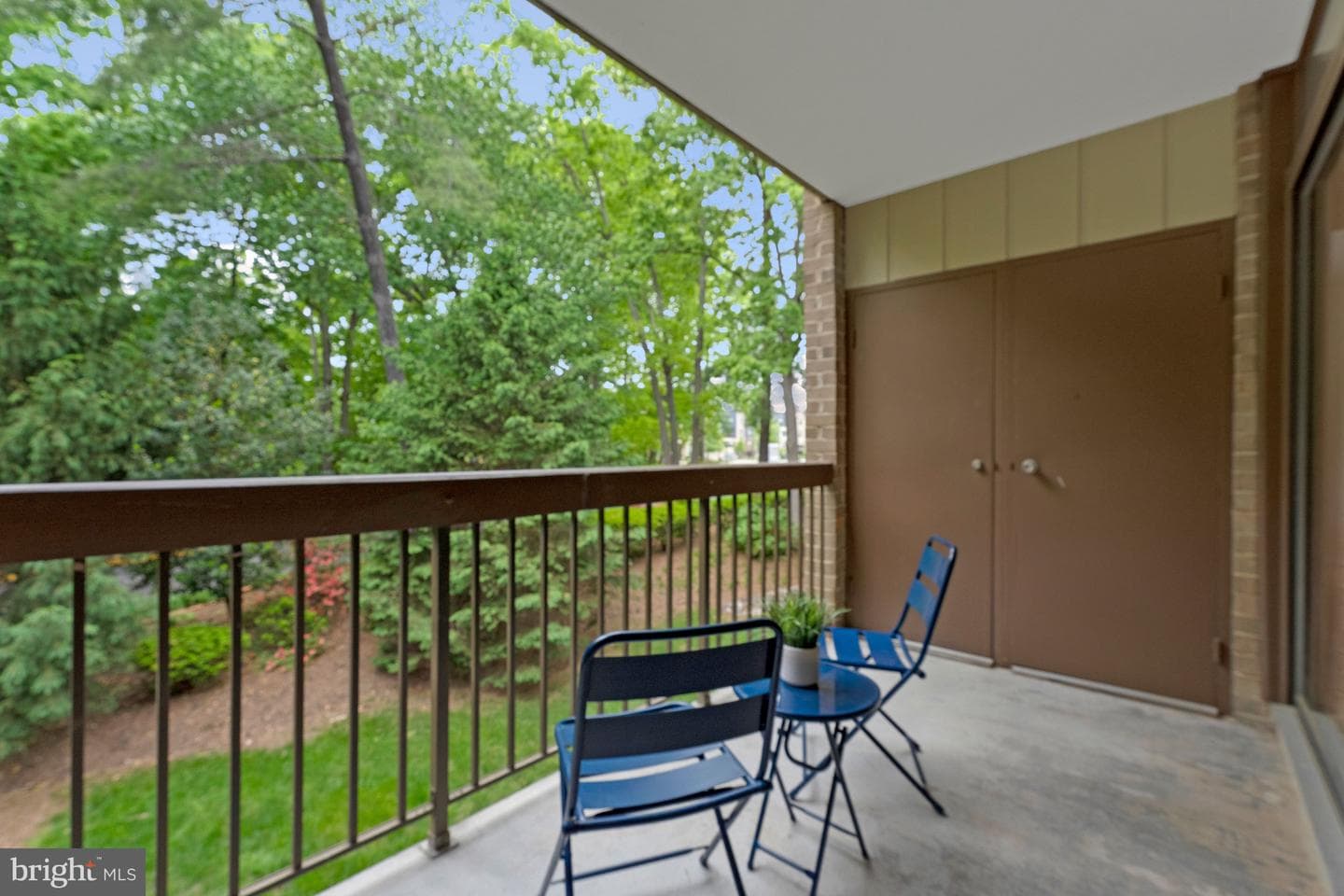 1621 Parkcrest Circle #201 photo 23