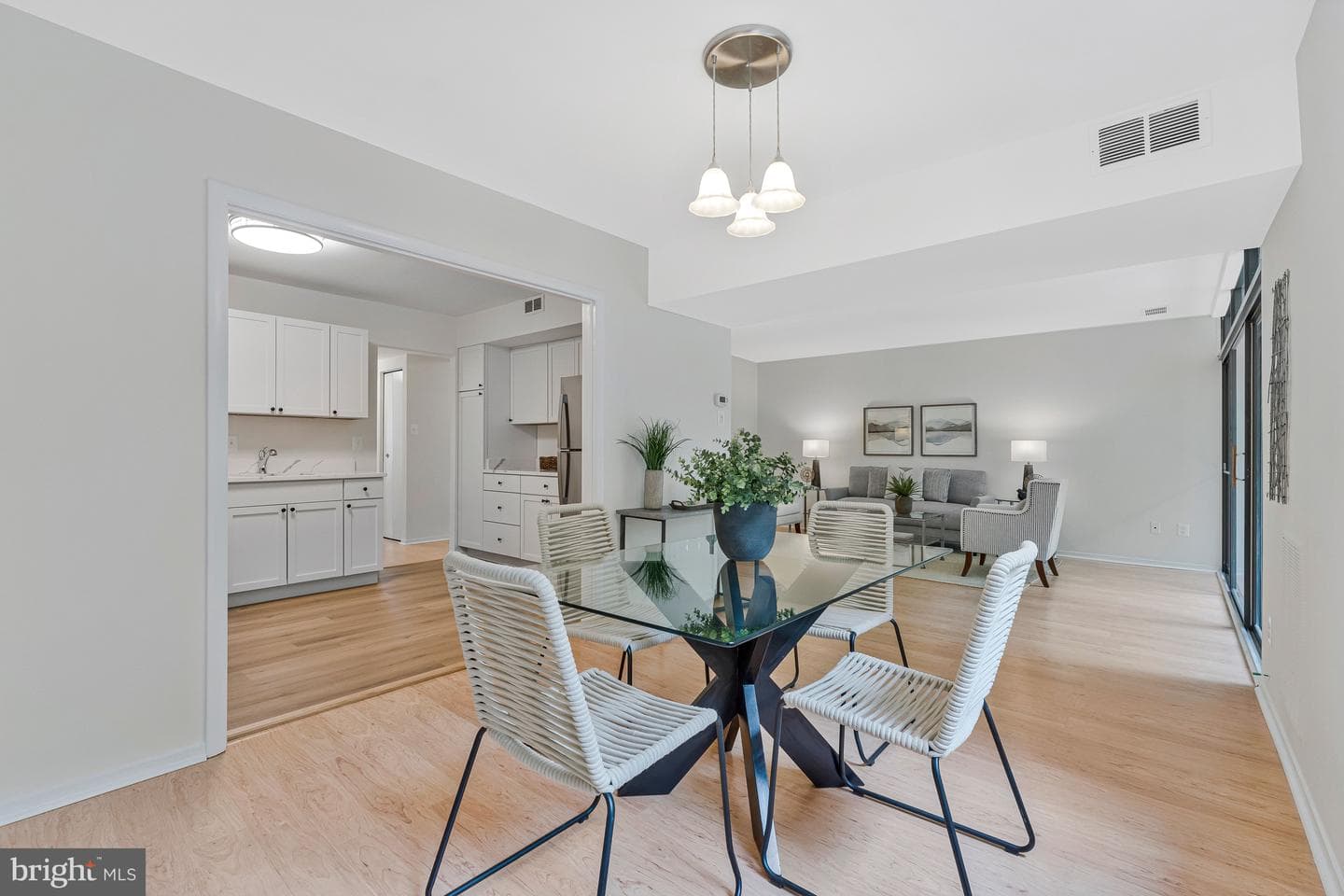 1621 Parkcrest Circle #201 photo 9