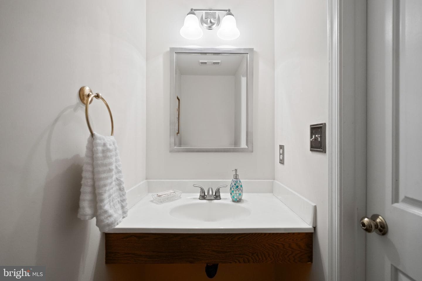 8943 Park Forest Dr photo 40
