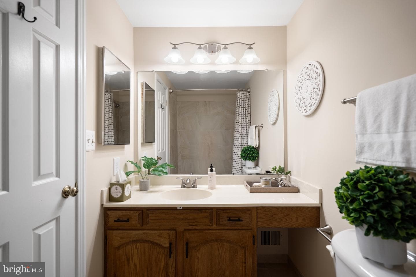 8943 Park Forest Dr photo 58