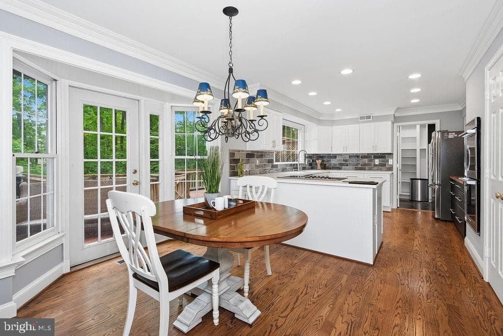1210 Cameo Court photo 20